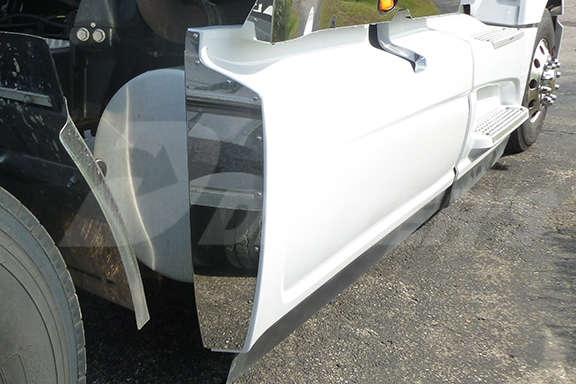 Rear Fairing Trim – LT625 image