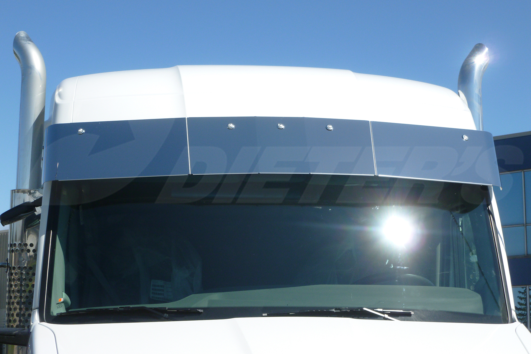 Mid-Roof/High-Roof Sunvisor – 12″ Deep image