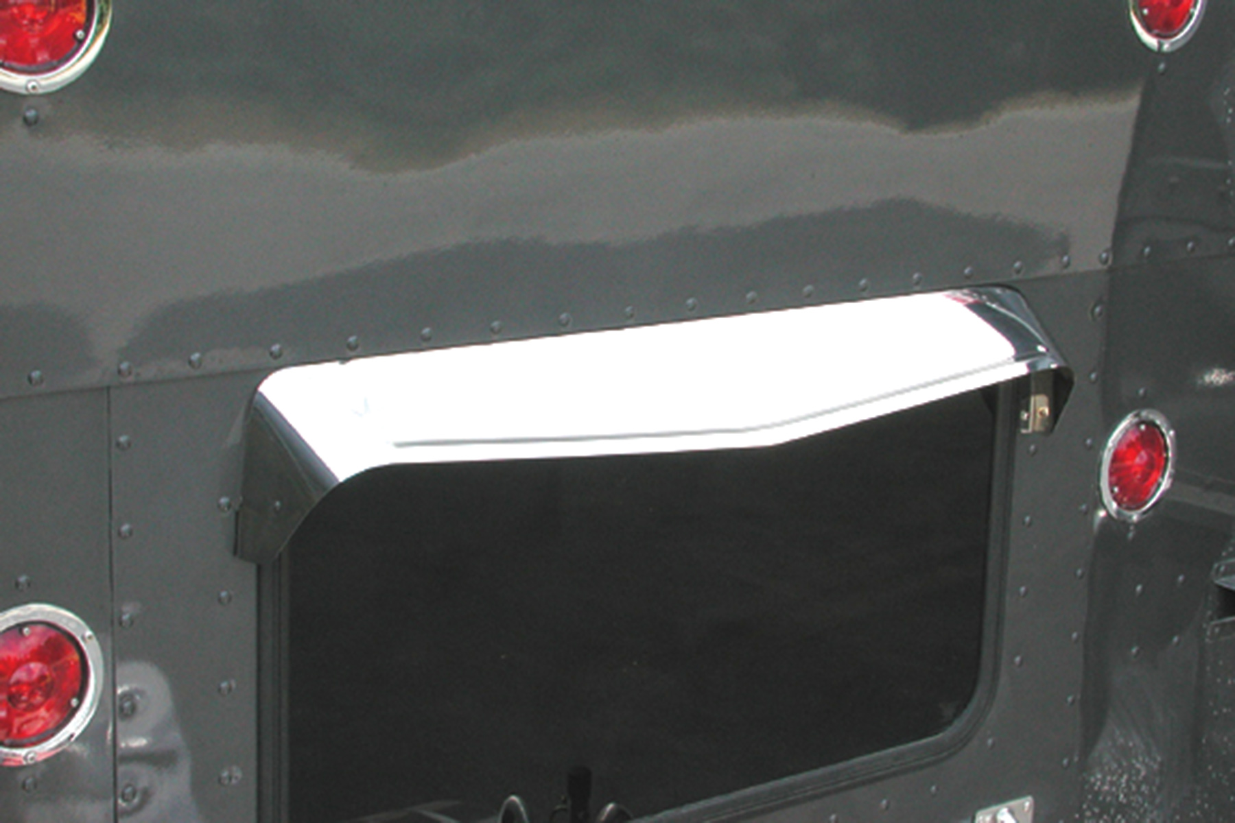 Sleeper Rear Window Sunvisor image